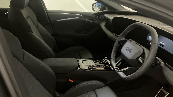 Audi A6 270kW Performance 100kWh Vorsprung  5dr Auto Electric Estate - Image 15